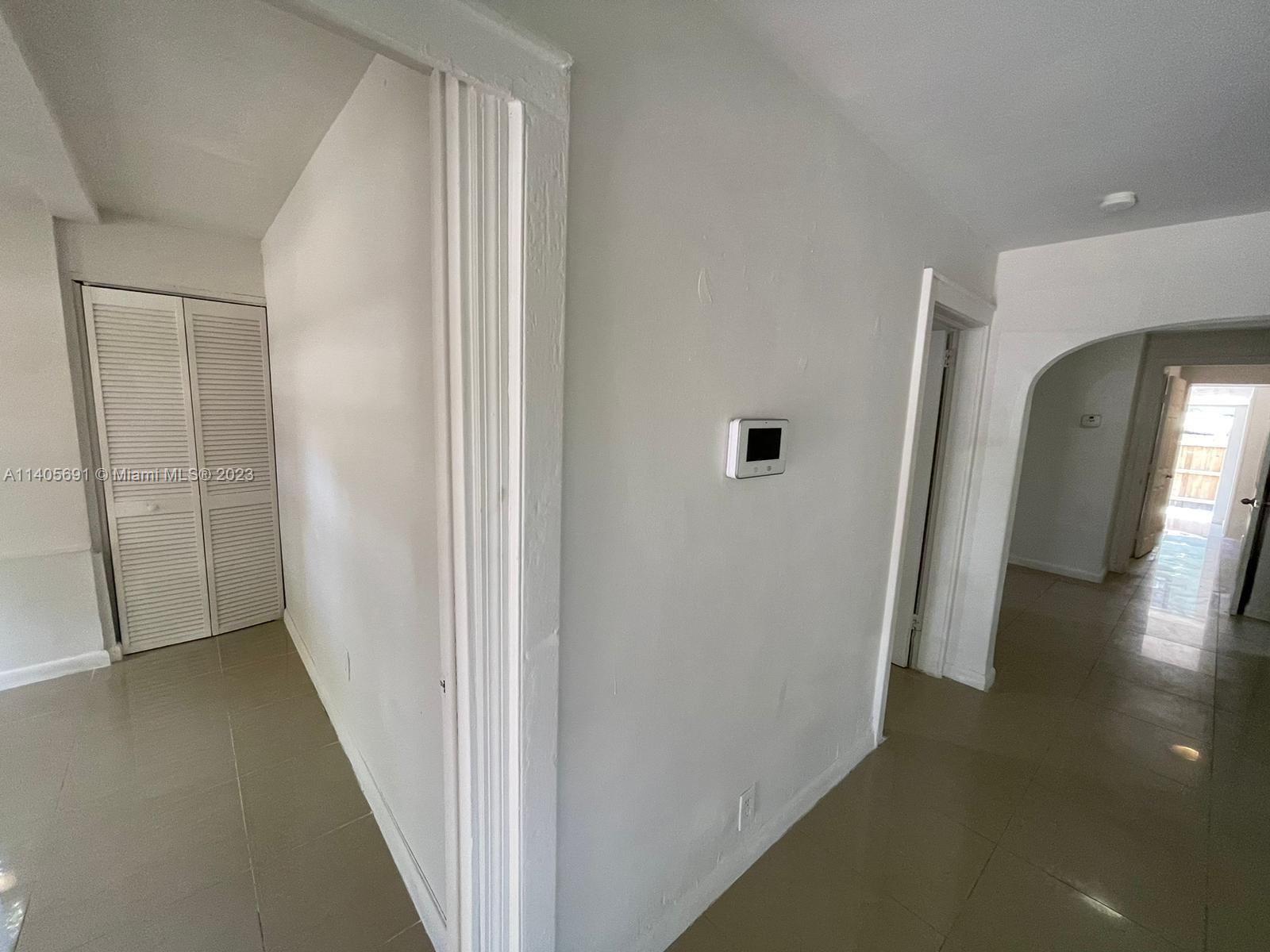 2000 Madison St Unit: 1-4