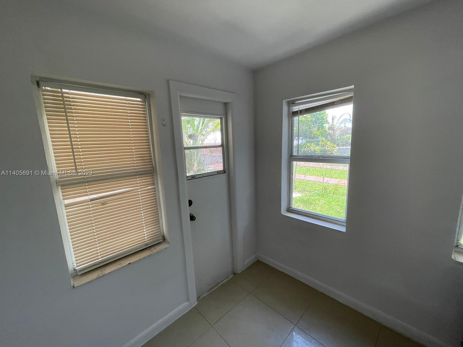 2000 Madison St Unit: 1-4
