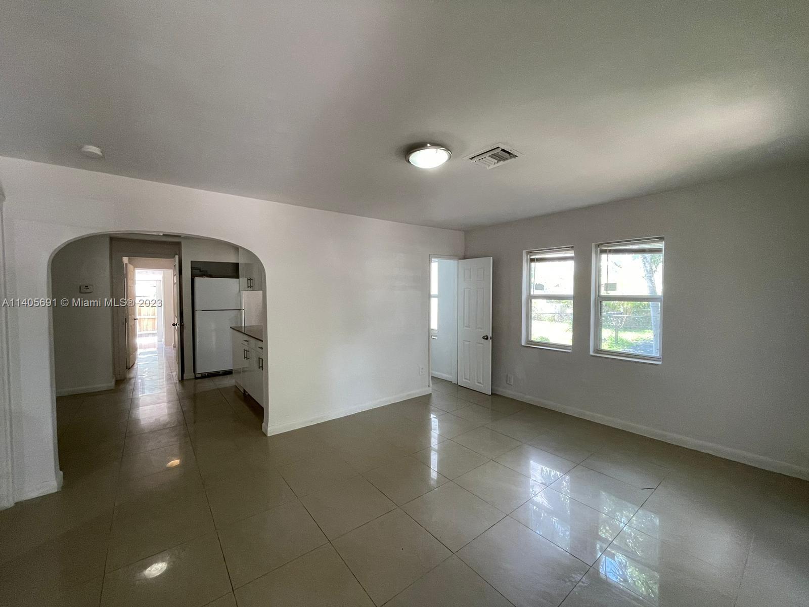 2000 Madison St Unit: 1-4
