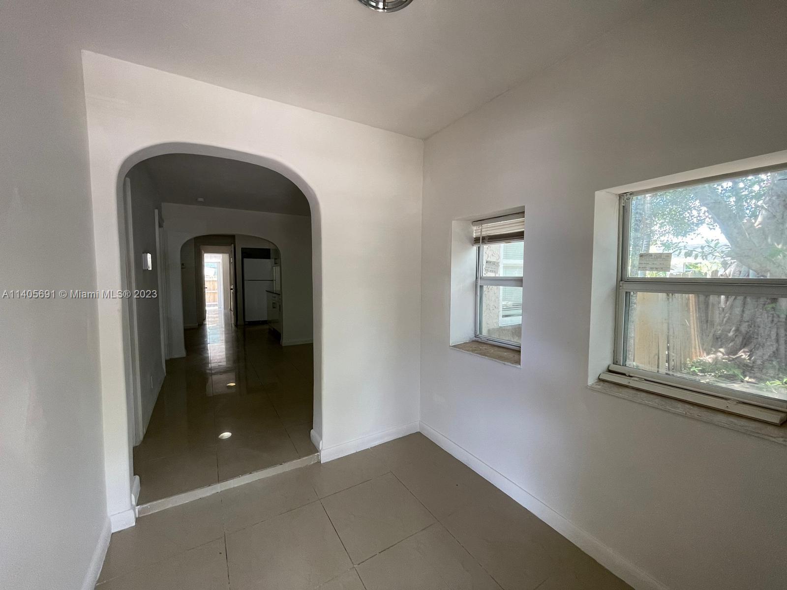 2000 Madison St Unit: 1-4