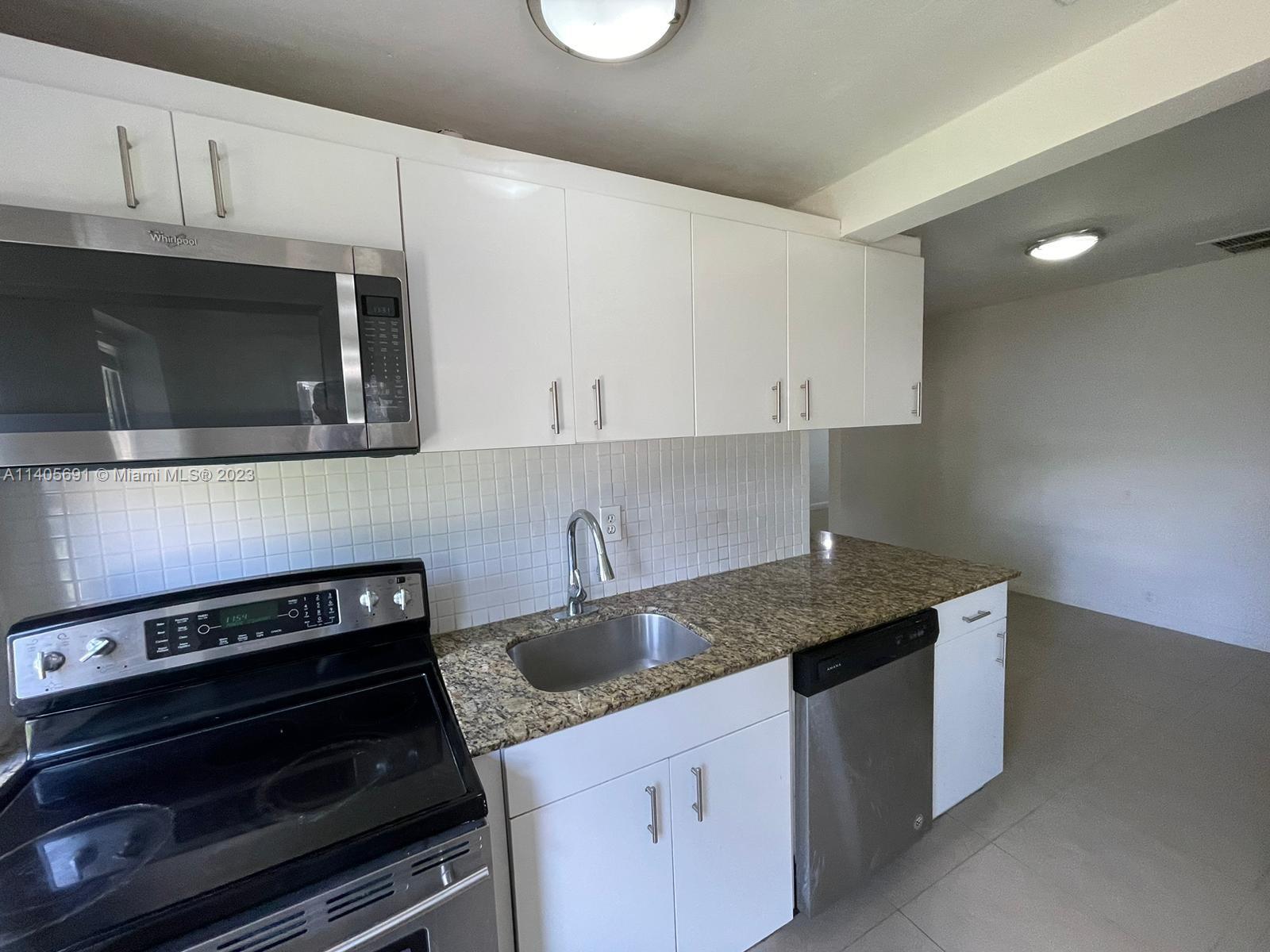 2000 Madison St Unit: 1-4