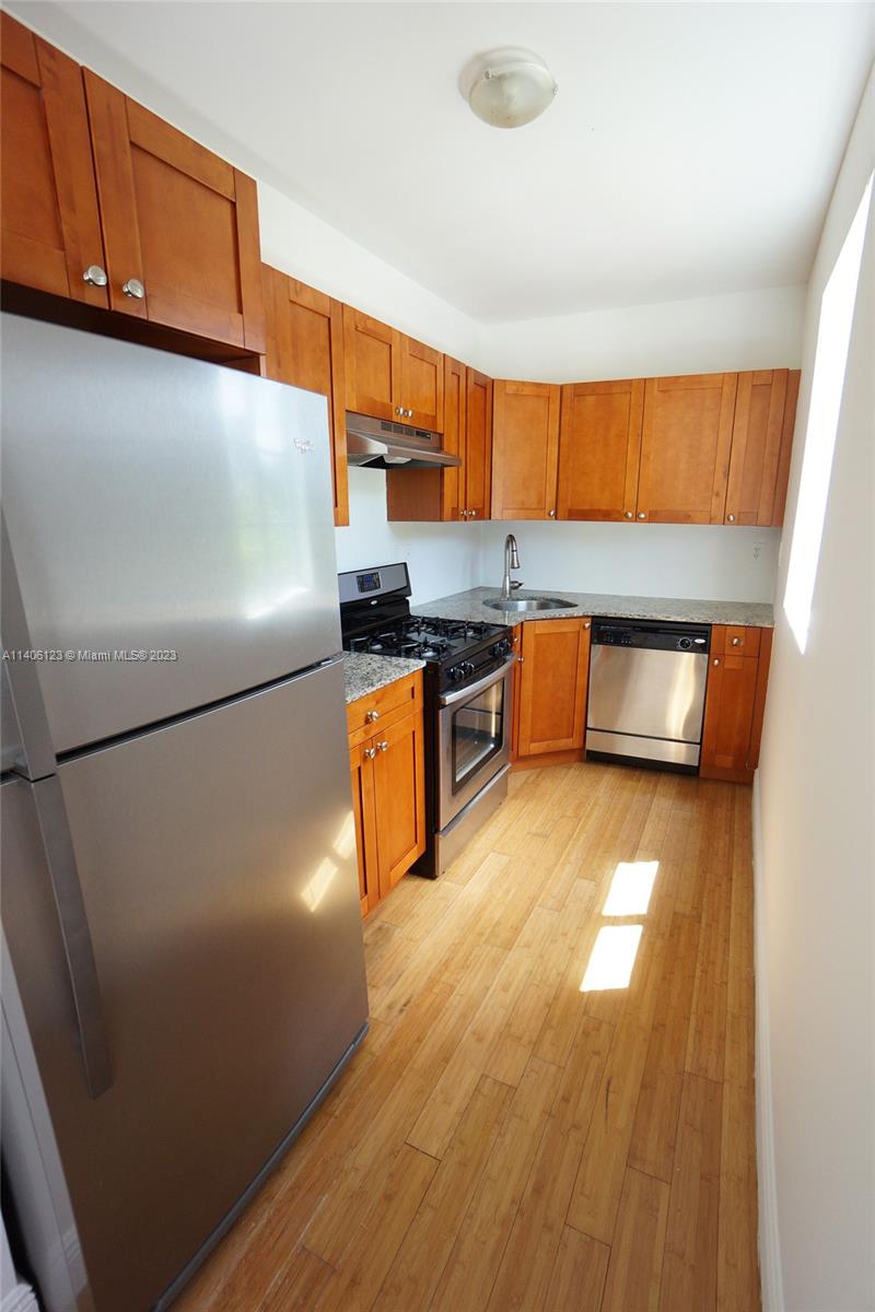 7950 Tatum Waterway Dr Unit: 20