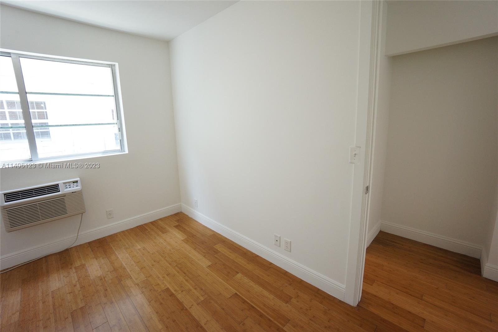 7950 Tatum Waterway Dr Unit: 20