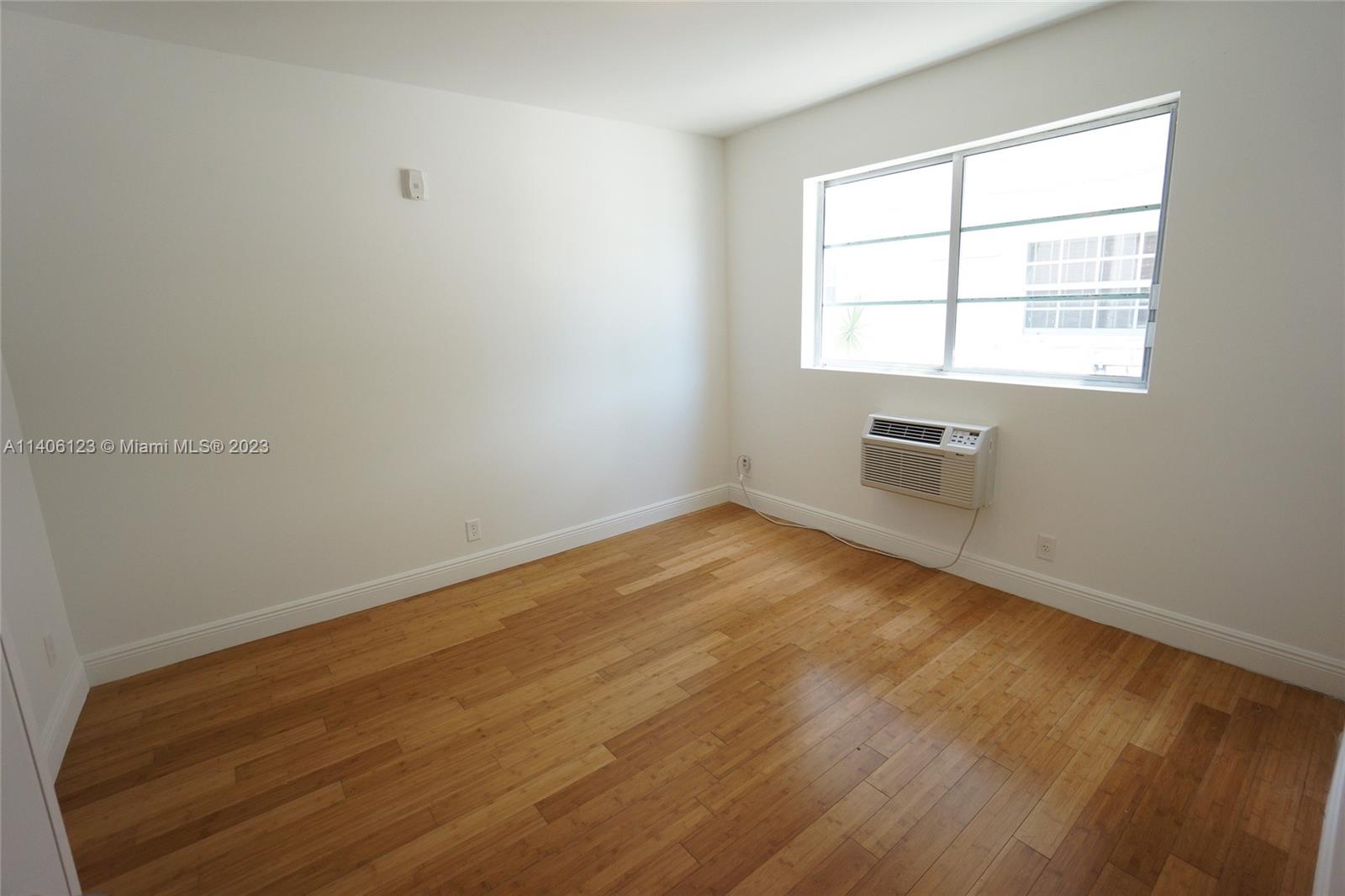 7950 Tatum Waterway Dr Unit: 20