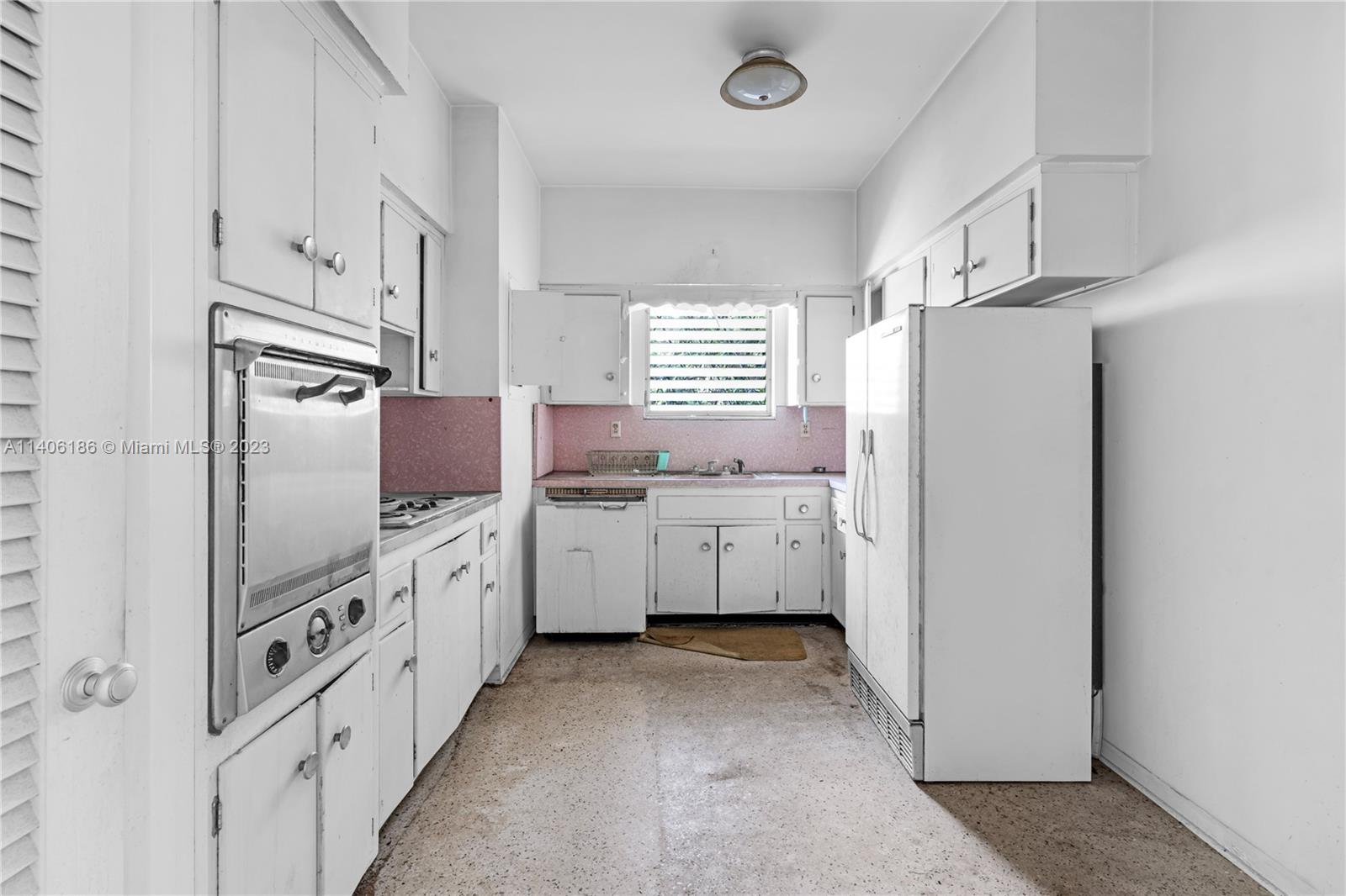 5350 Orduna Dr
