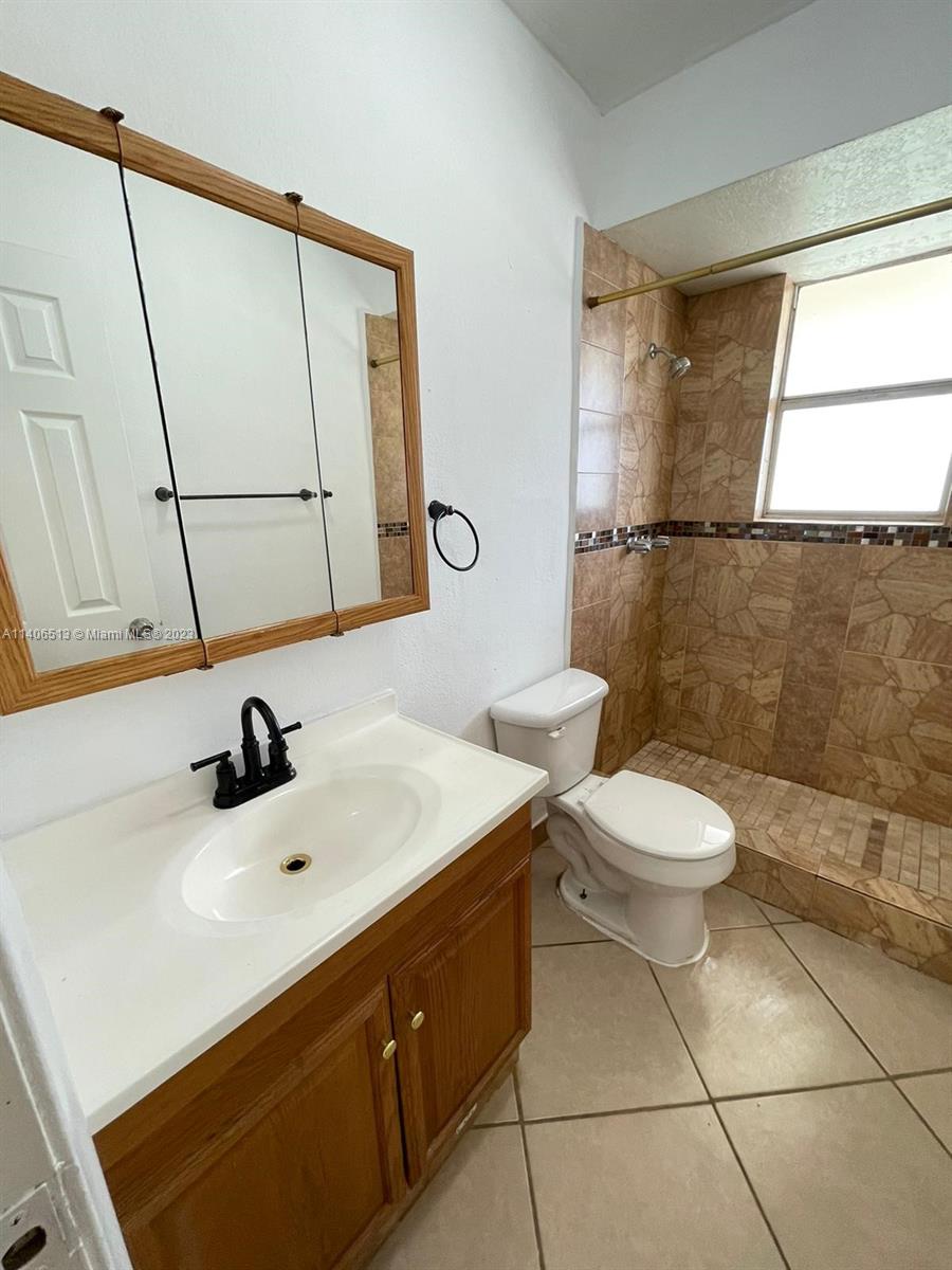 6869 NW 30th St Unit: 7
