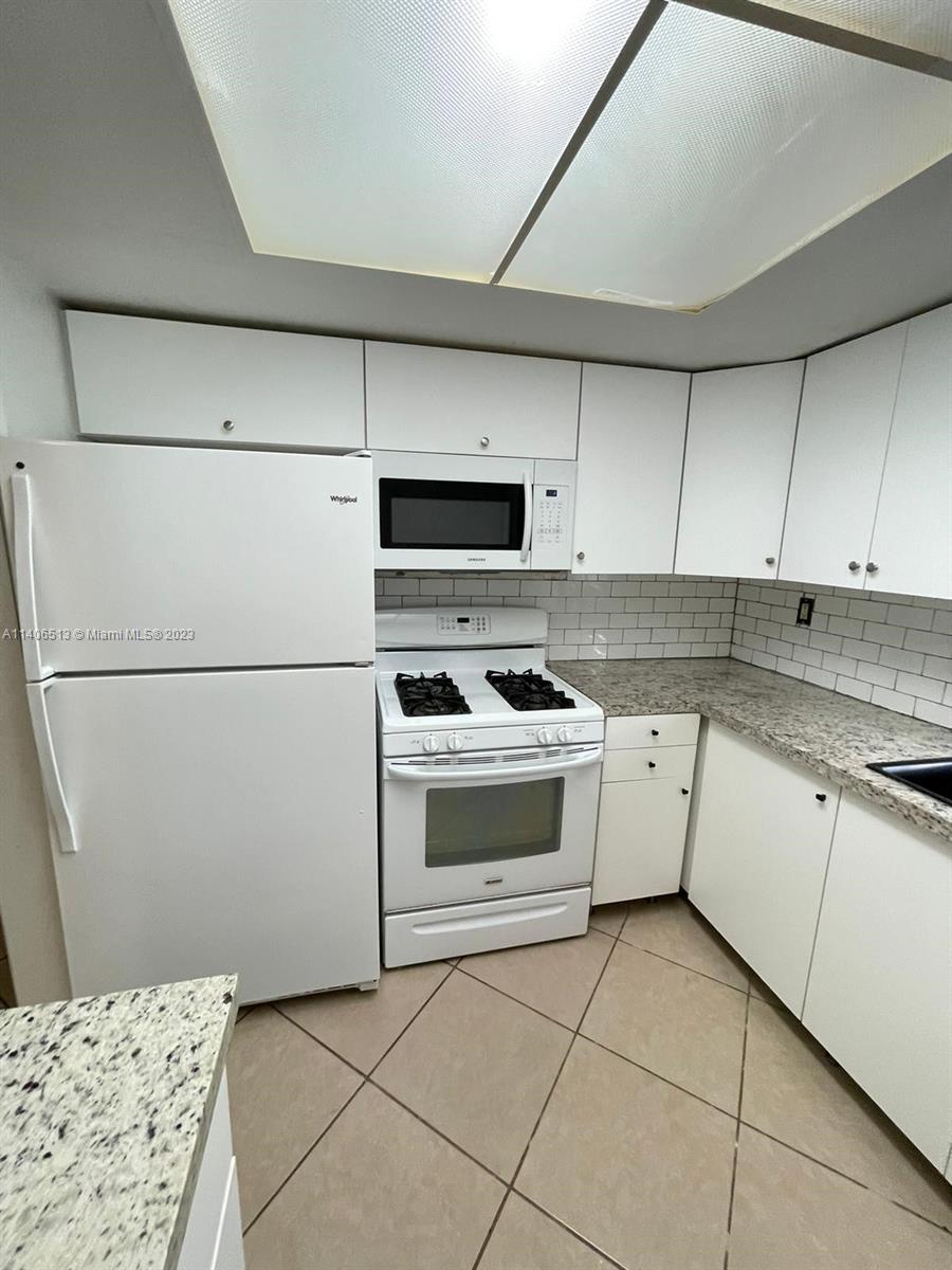 6869 NW 30th St Unit: 7