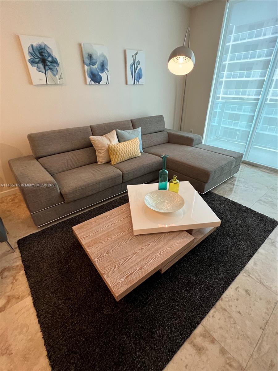 186 SE 12th Ter # 1506