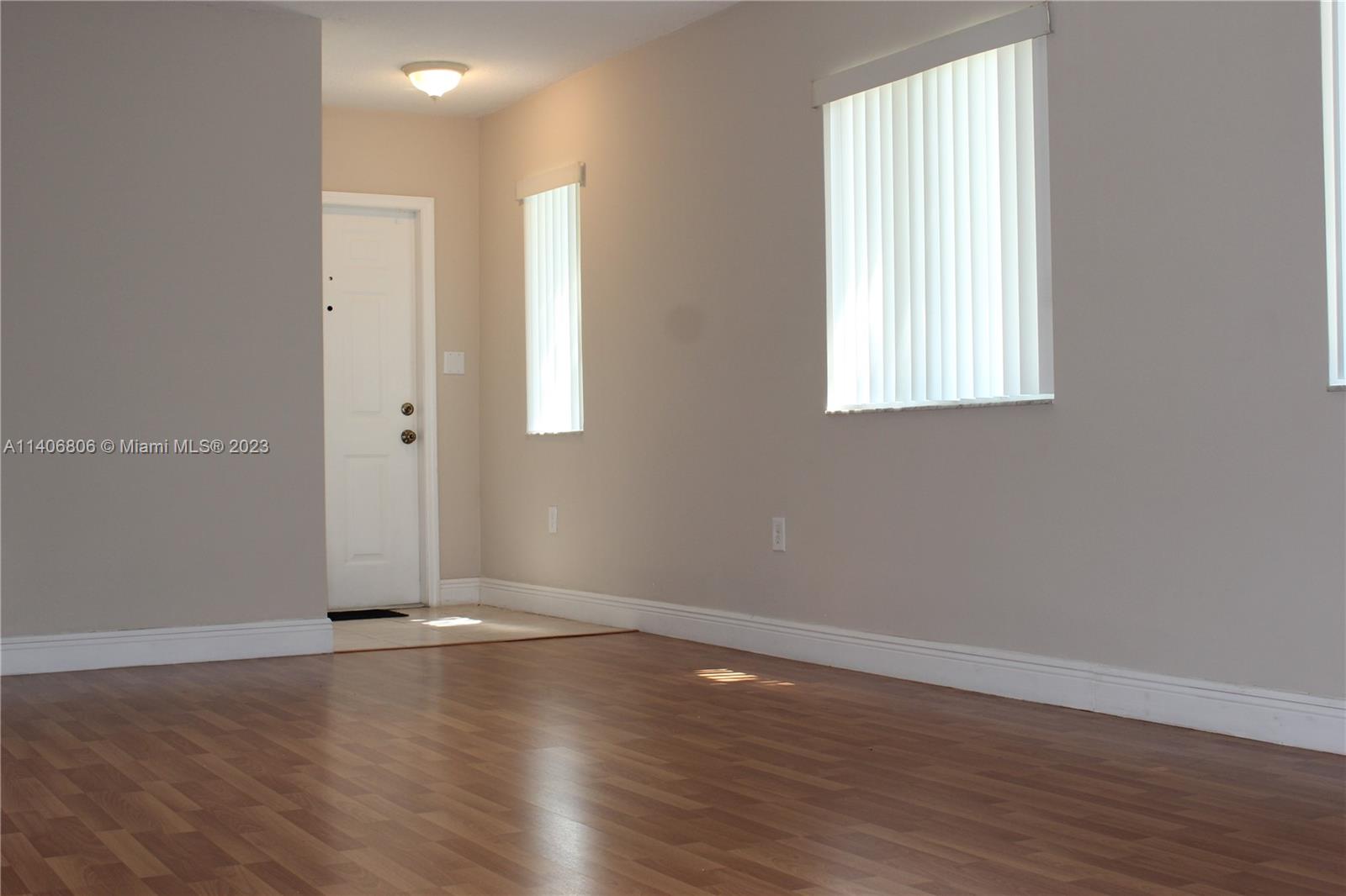 4785 SW 62nd Ave Unit: 101