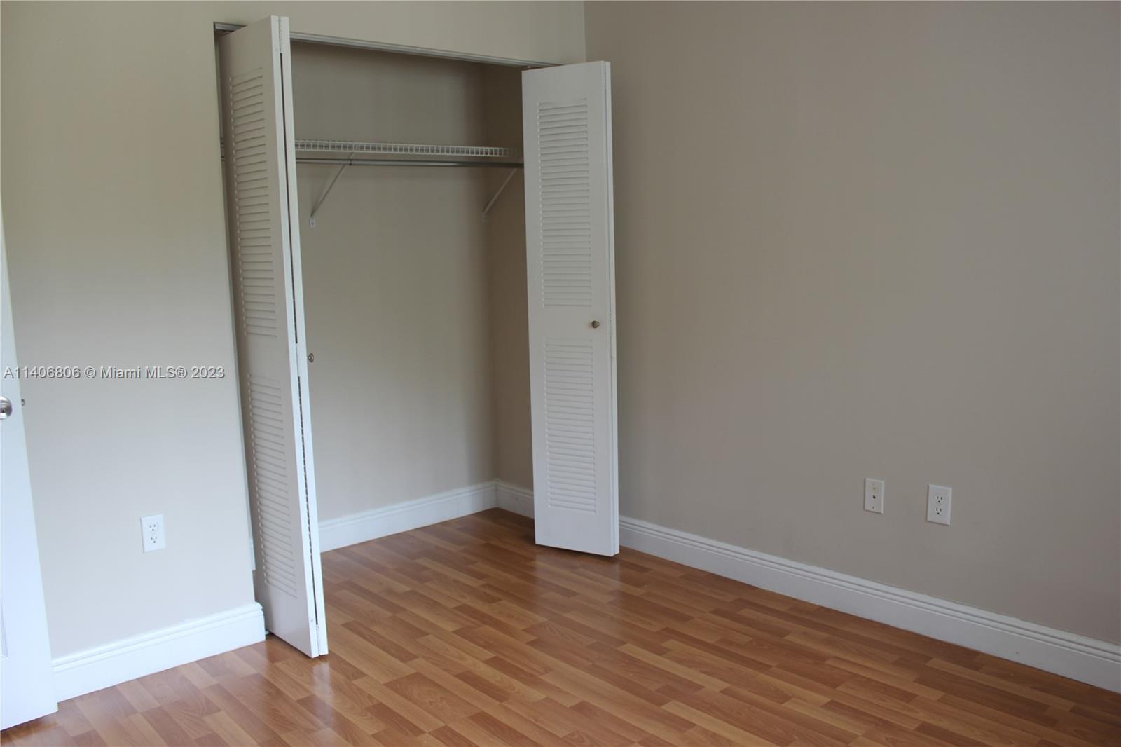 4785 SW 62nd Ave Unit: 101