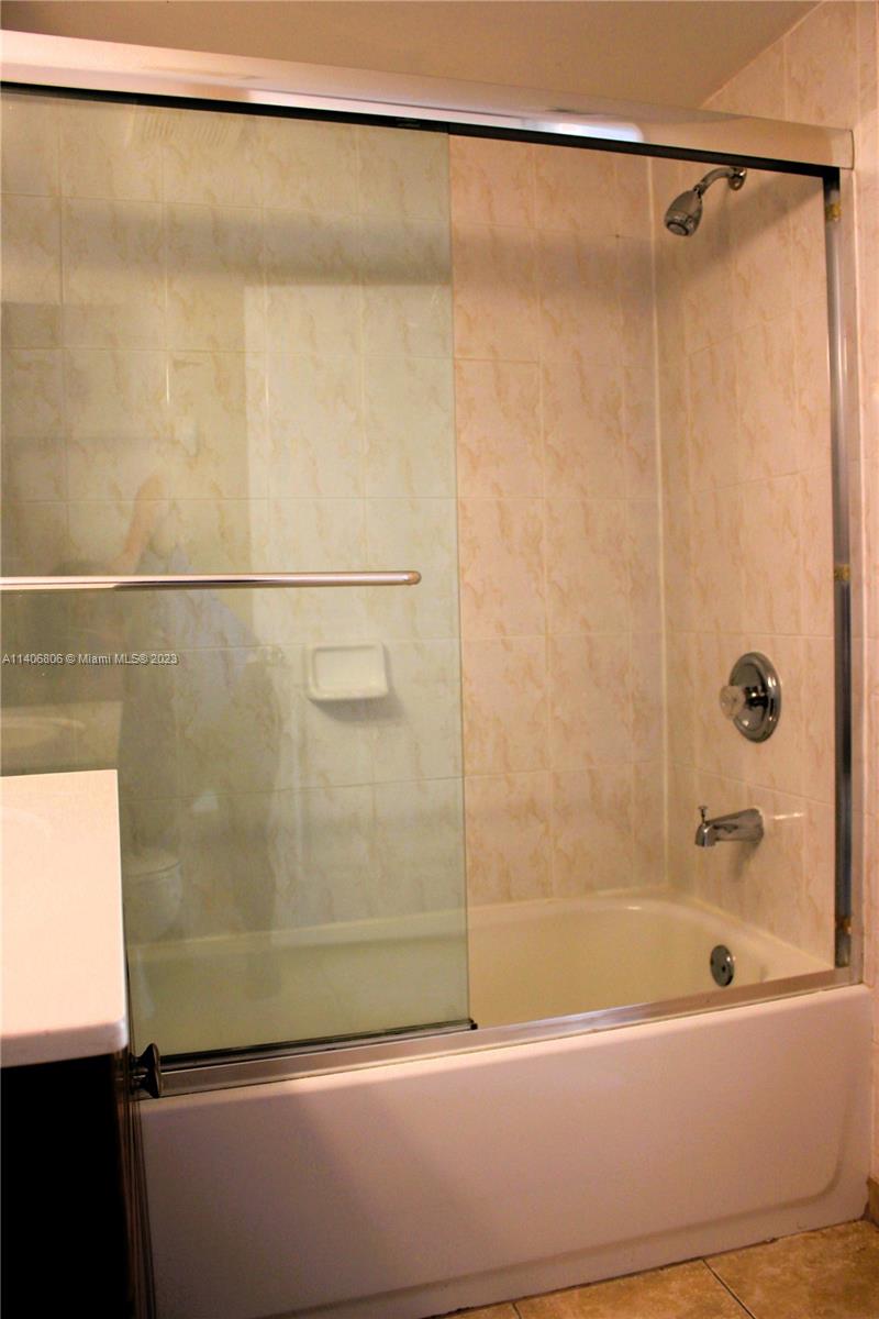 4785 SW 62nd Ave Unit: 101