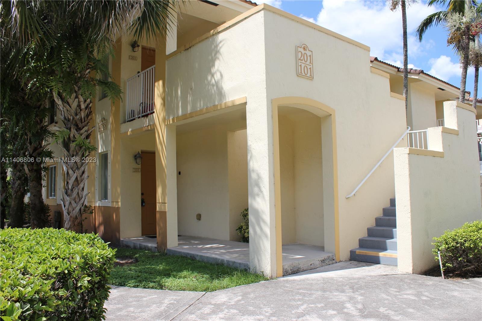 4785 SW 62nd Ave Unit: 101