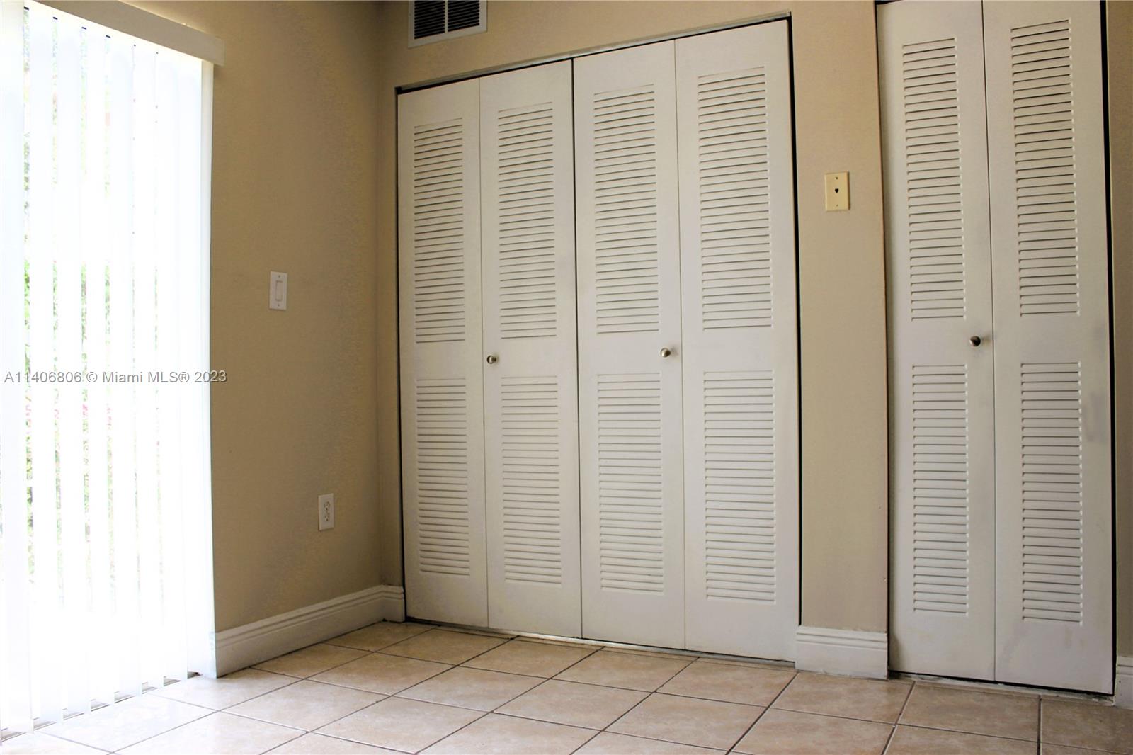 4785 SW 62nd Ave Unit: 101