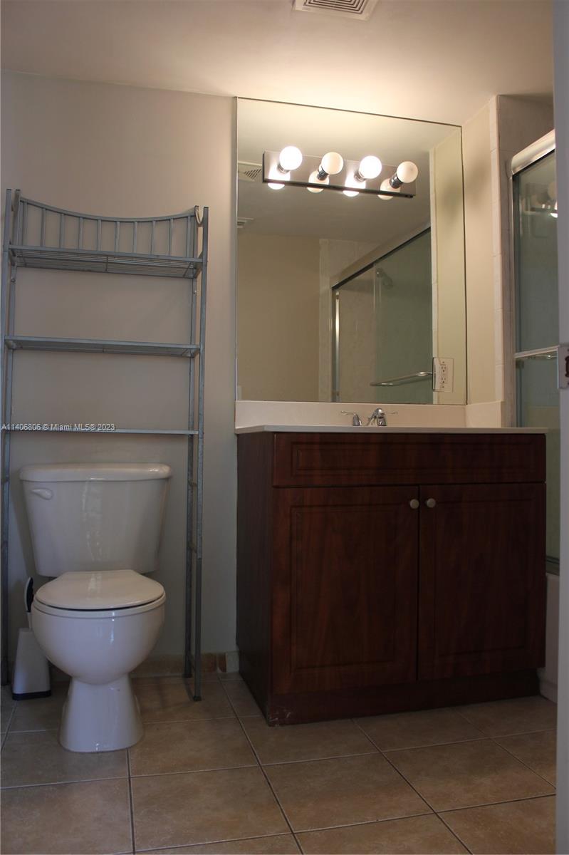 4785 SW 62nd Ave Unit: 101