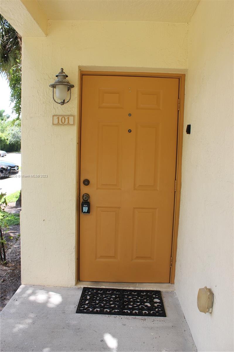 4785 SW 62nd Ave Unit: 101