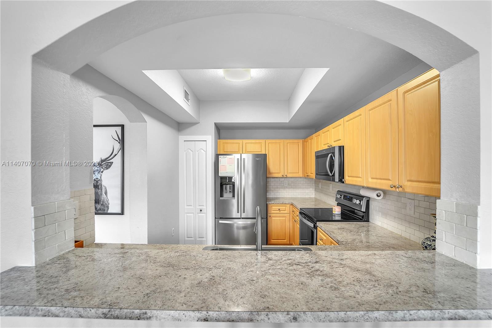8886 W Flagler St Unit: 102