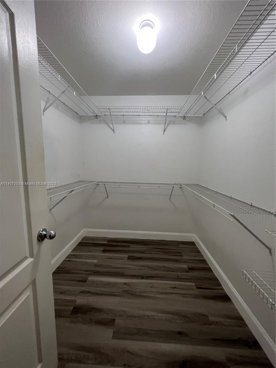 8285 NW 186th St Unit: 604