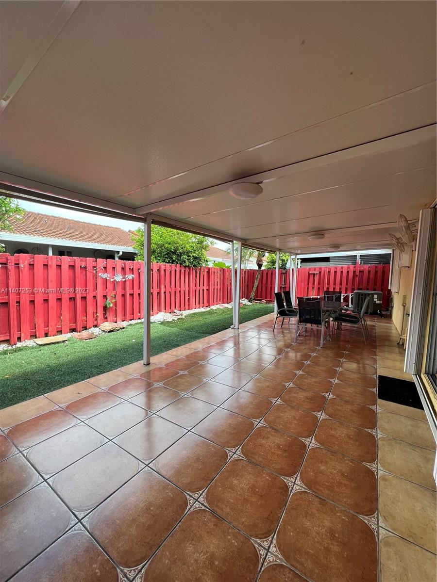 8285 NW 186th St Unit: 604