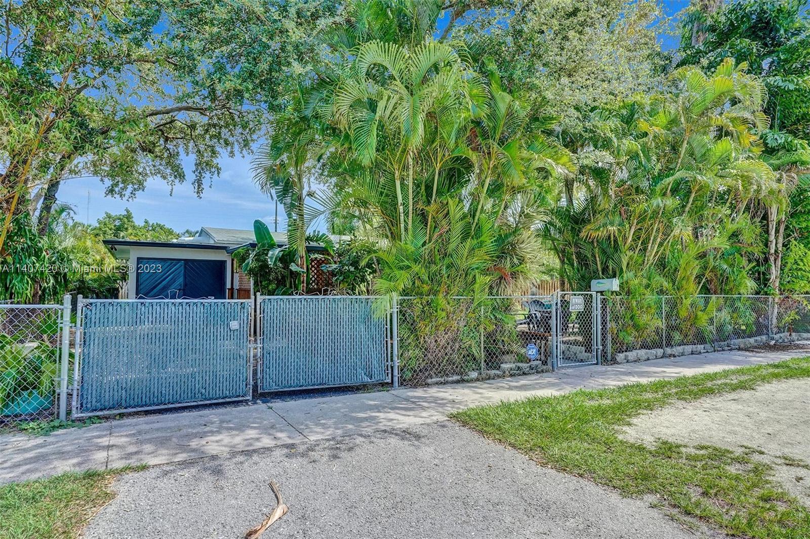 110 SW 5th St