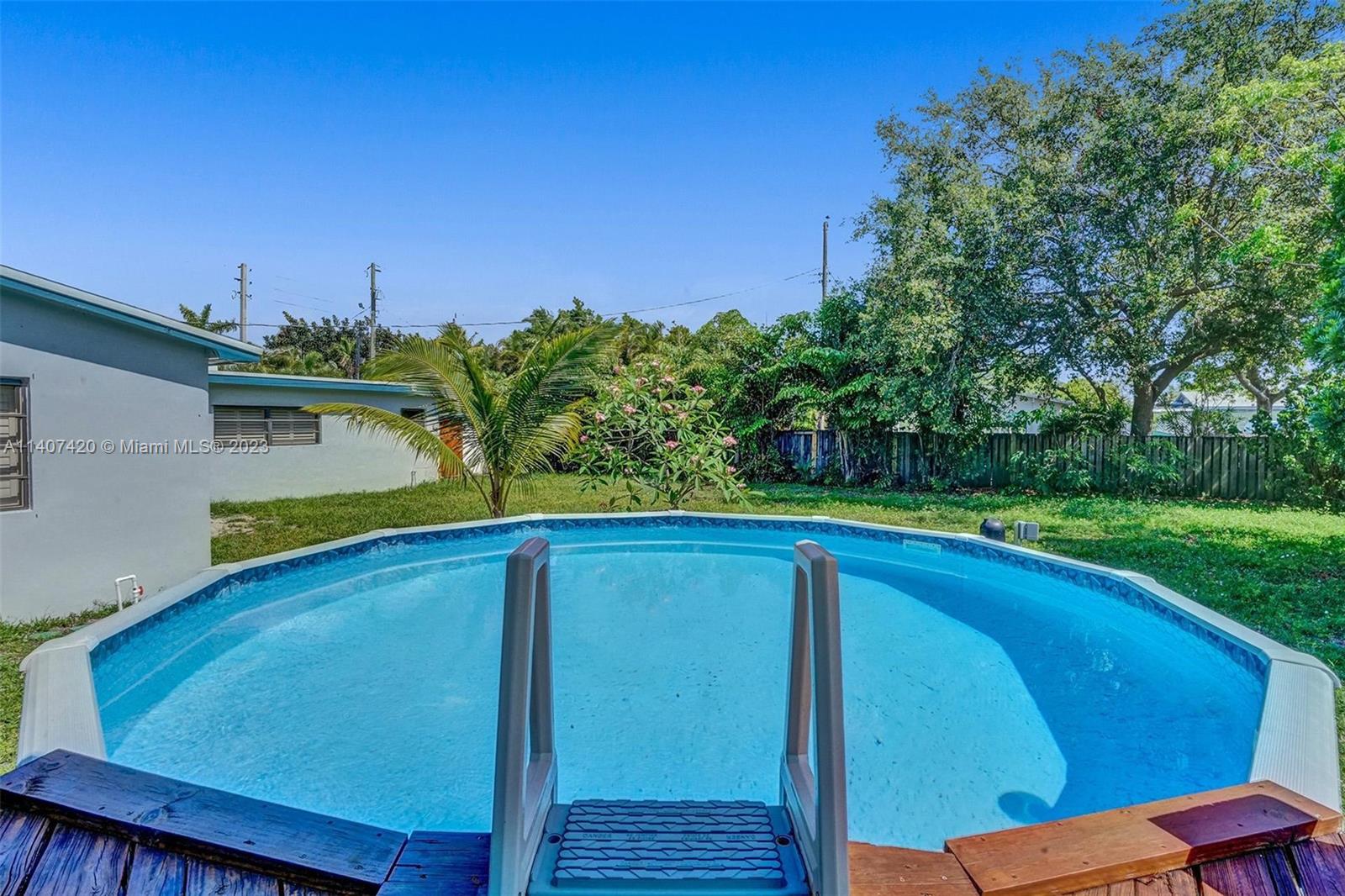 110 SW 5th St