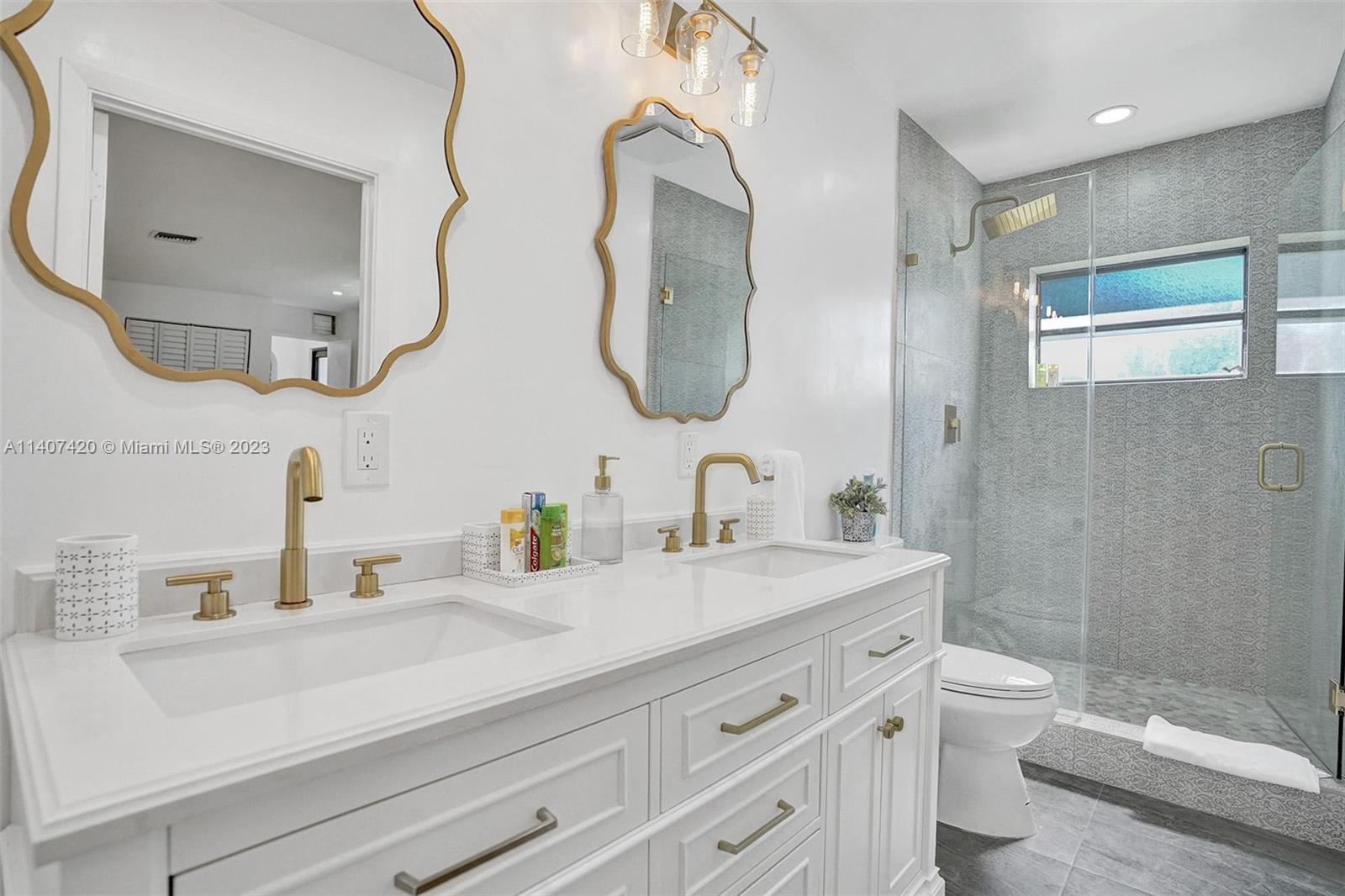 110 SW 5th St