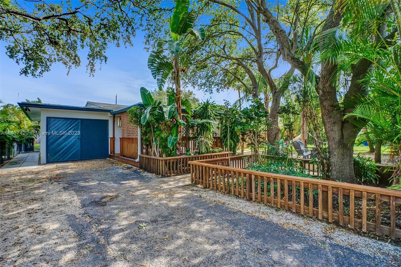 110 SW 5th St