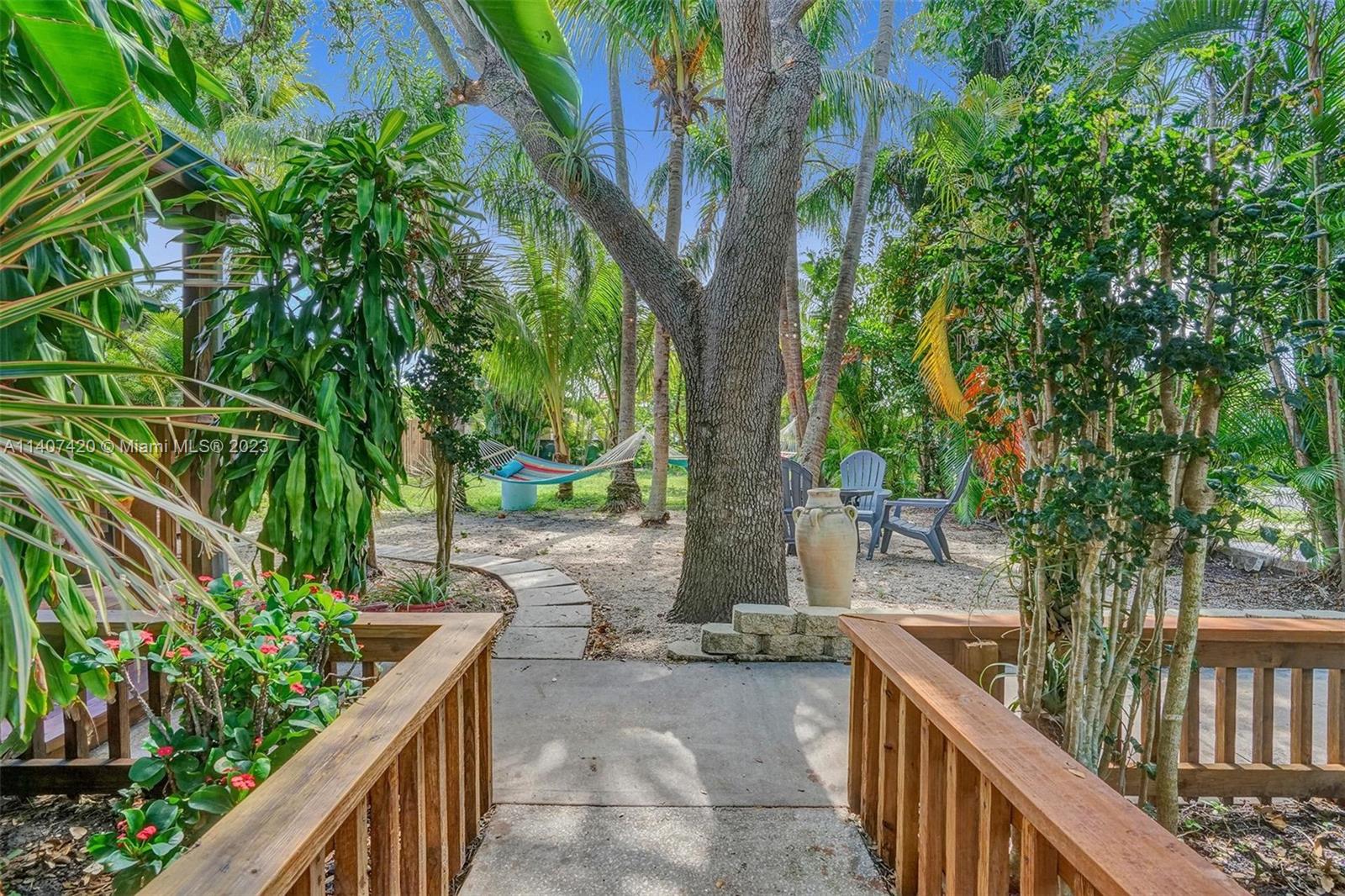 110 SW 5th St