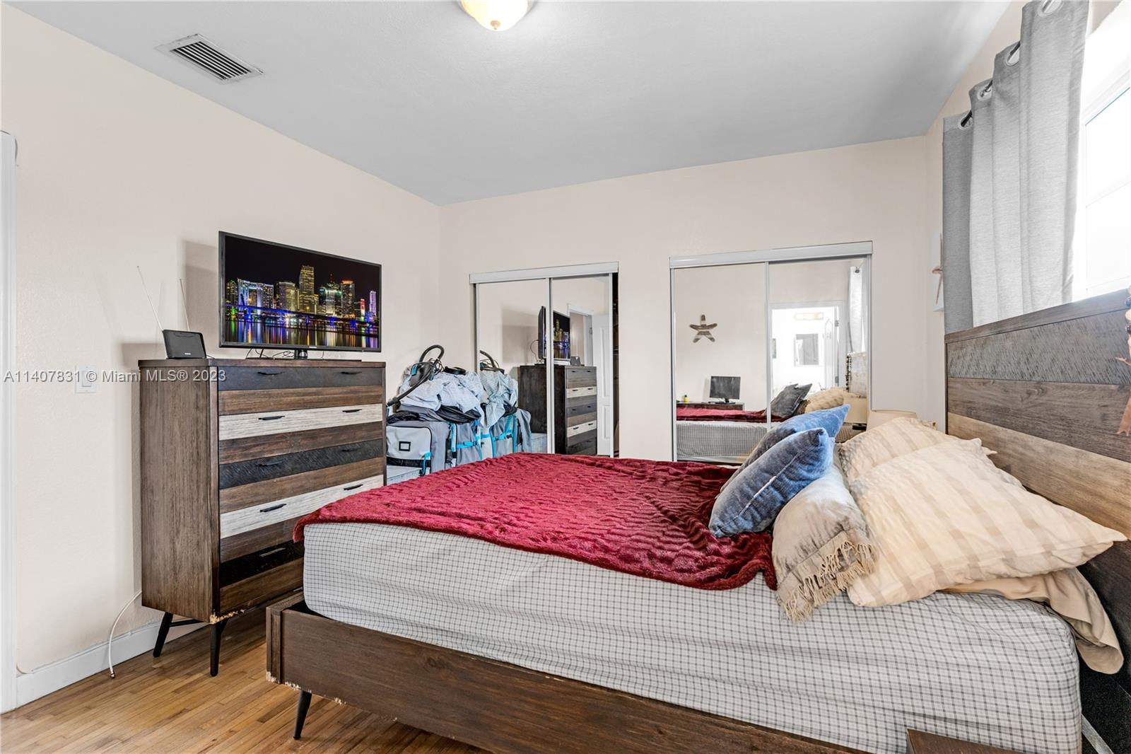 45 Antilla Ave Unit: 3B