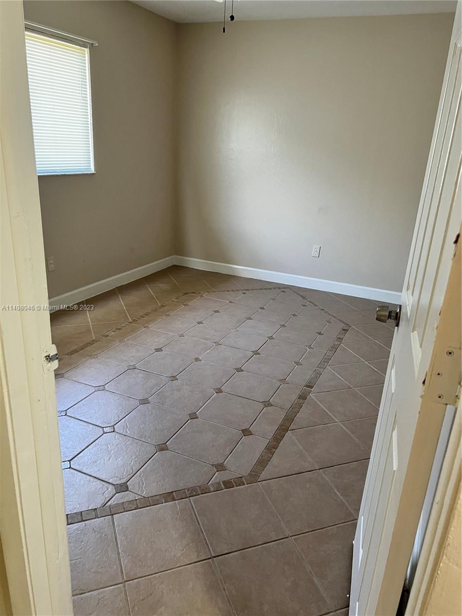 3612 SW 7th PLACE