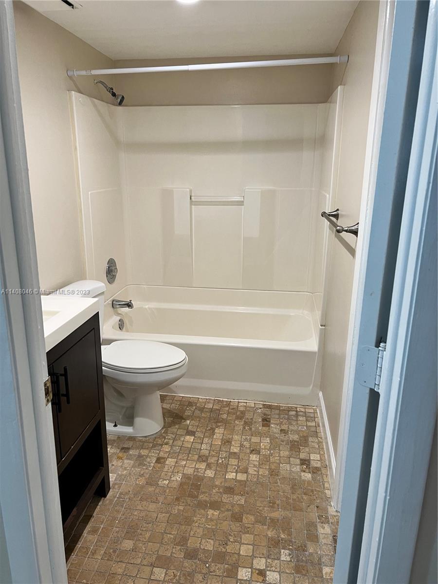 3612 SW 7th PLACE