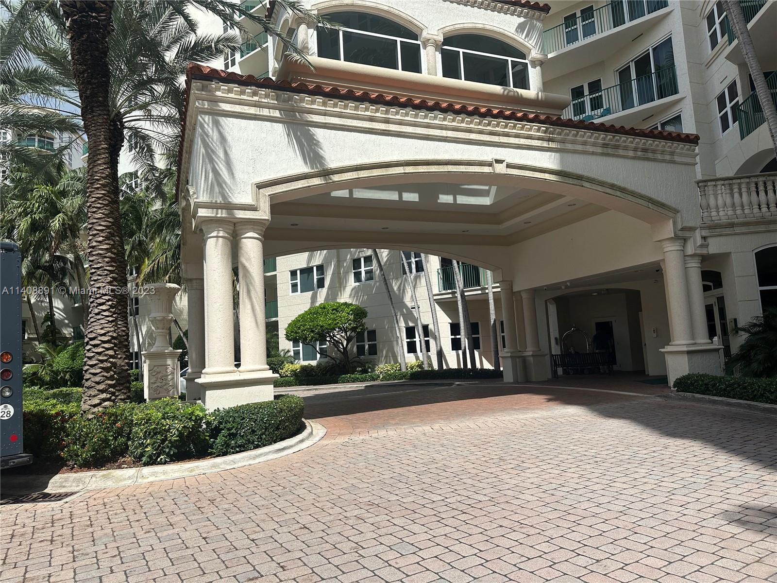 20000 E Country Club Dr # 905