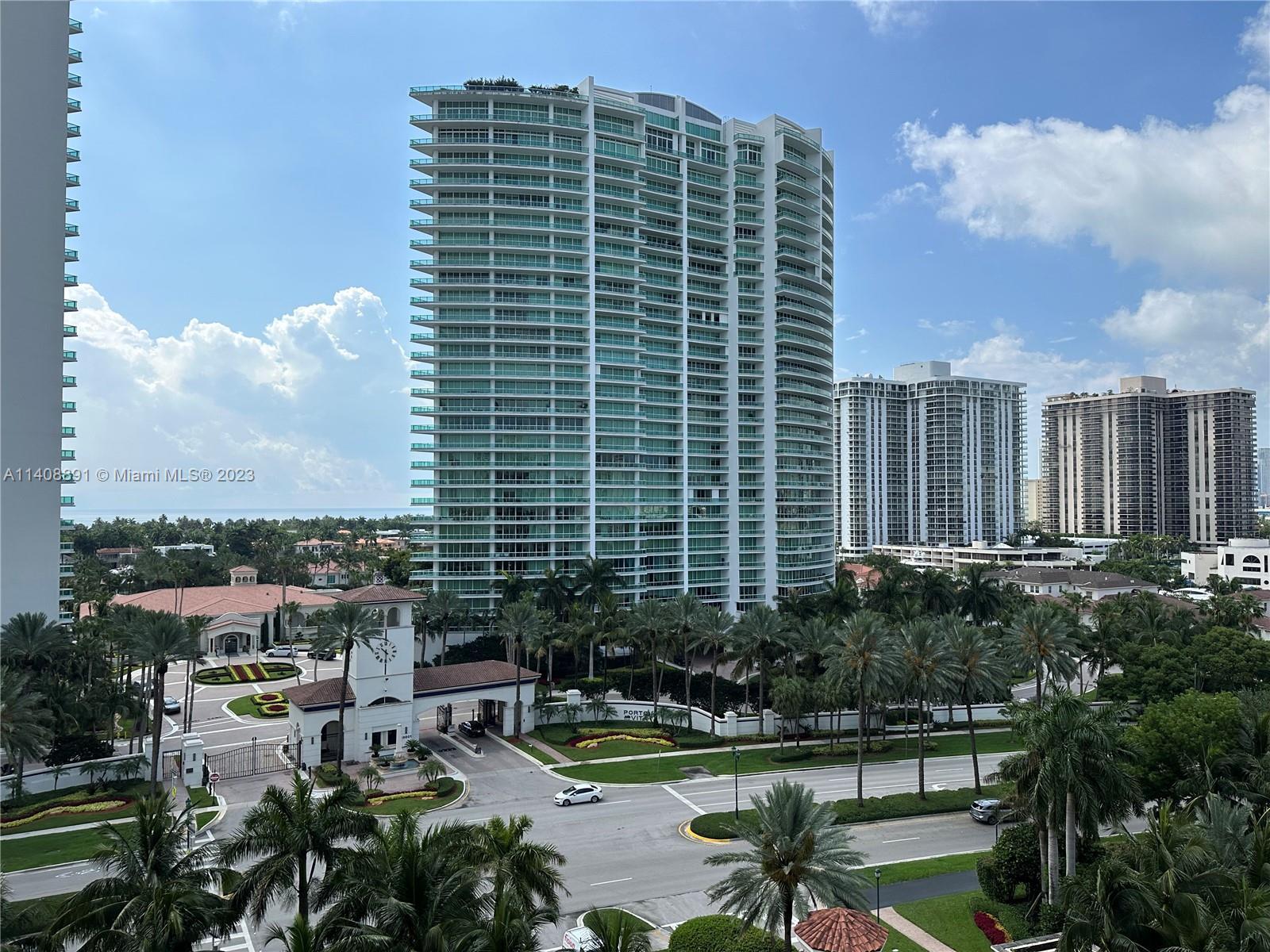 20000 E Country Club Dr # 905