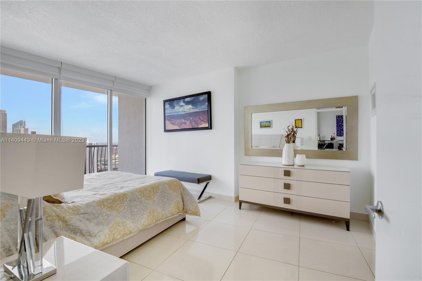 1750 N Bayshore Dr # 4410