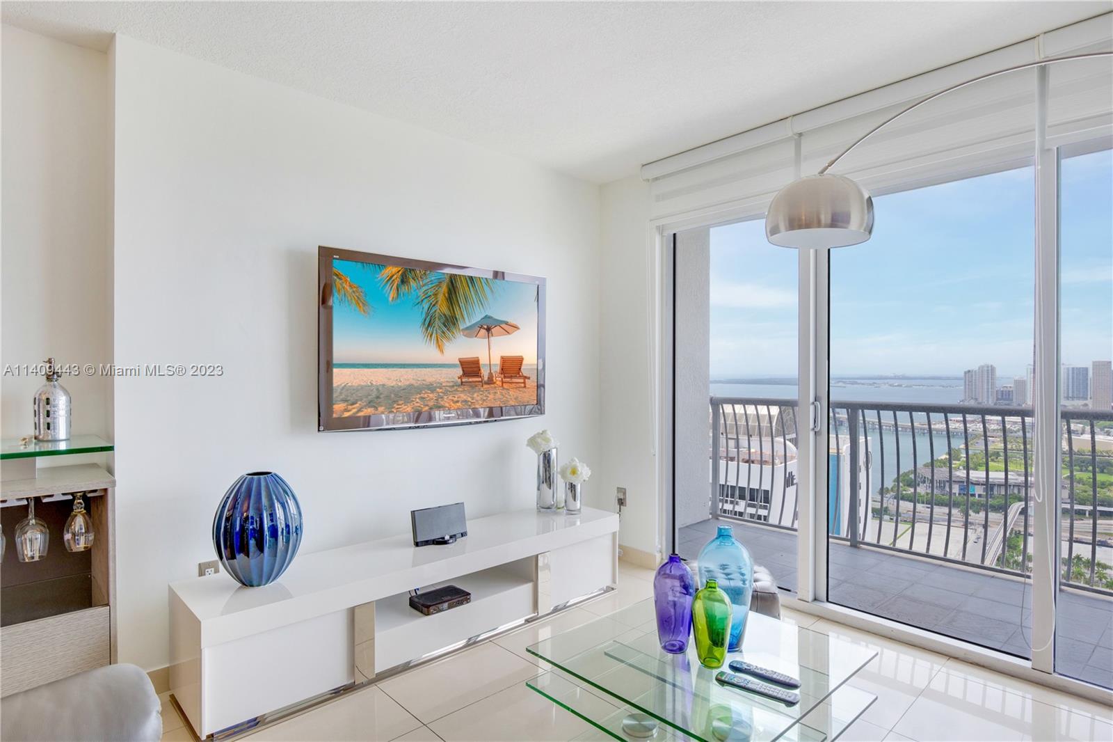 1750 N Bayshore Dr # 4410