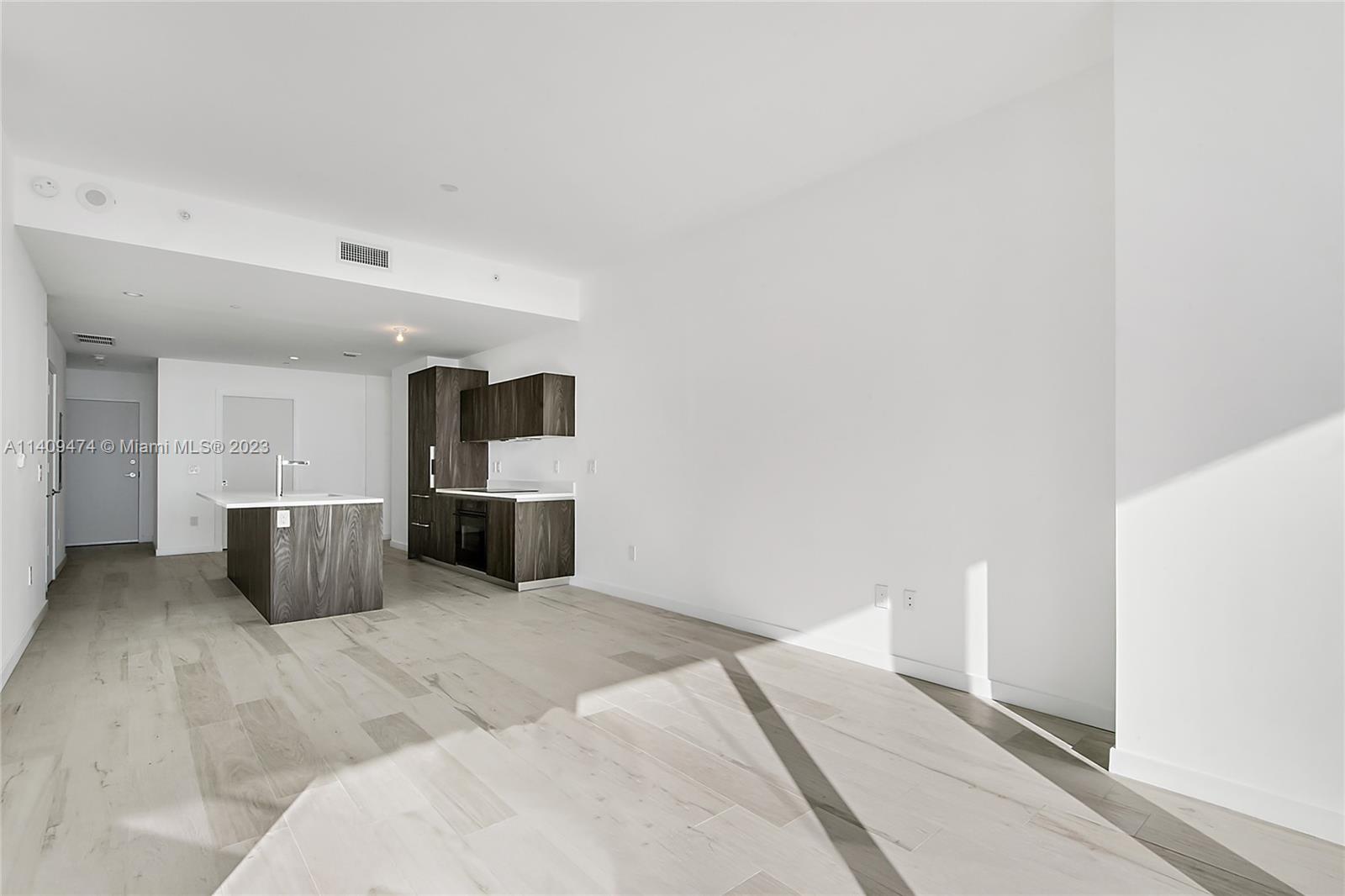 480 NE 31st St # 904