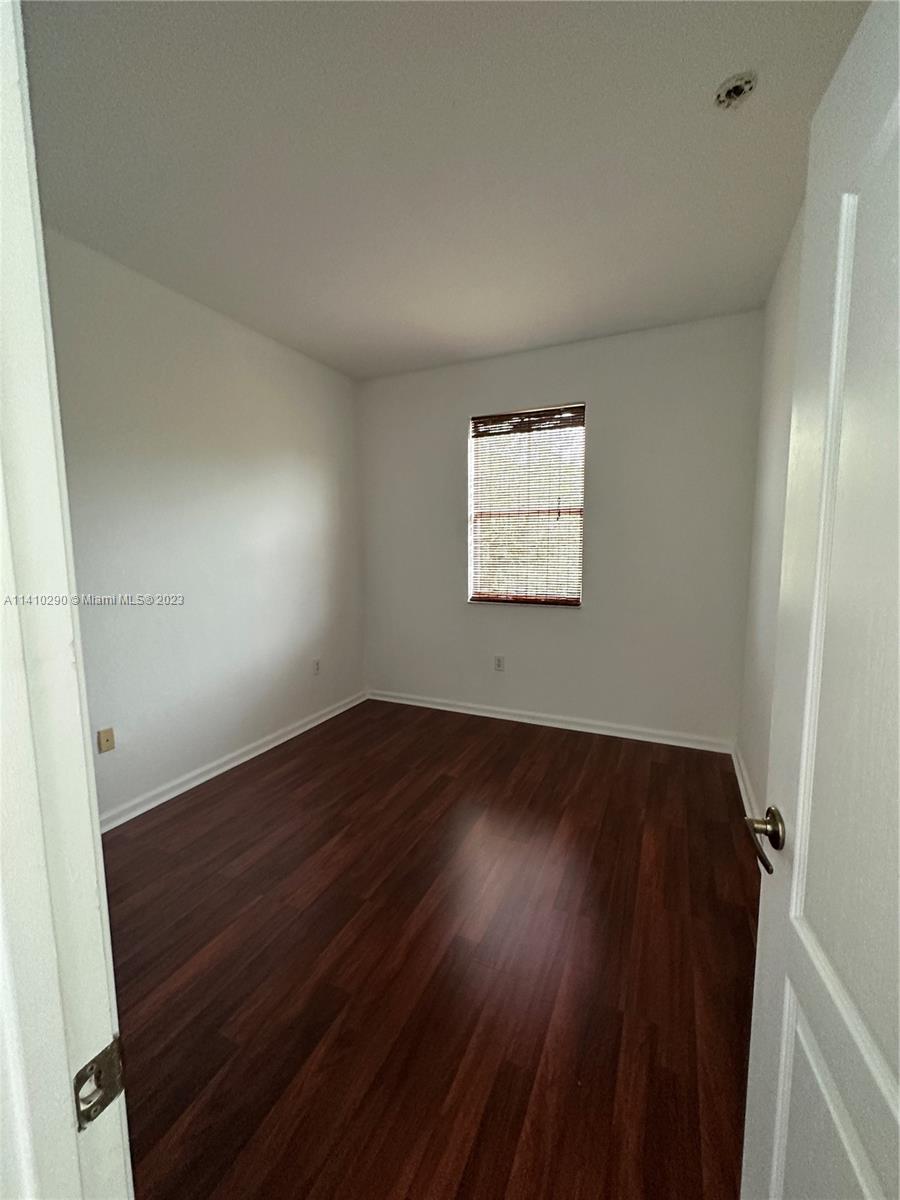 3755 NE 10th Ct # 3755