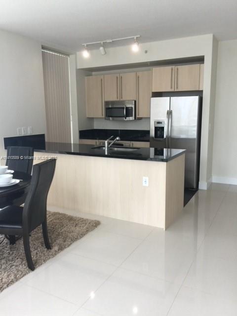 79 SW 12th St Unit: 1406-S