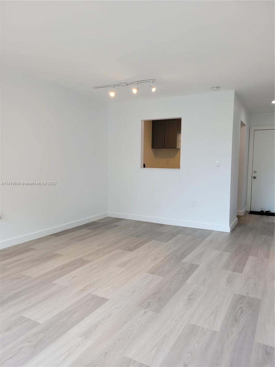 365 NE 125th St Unit: 307