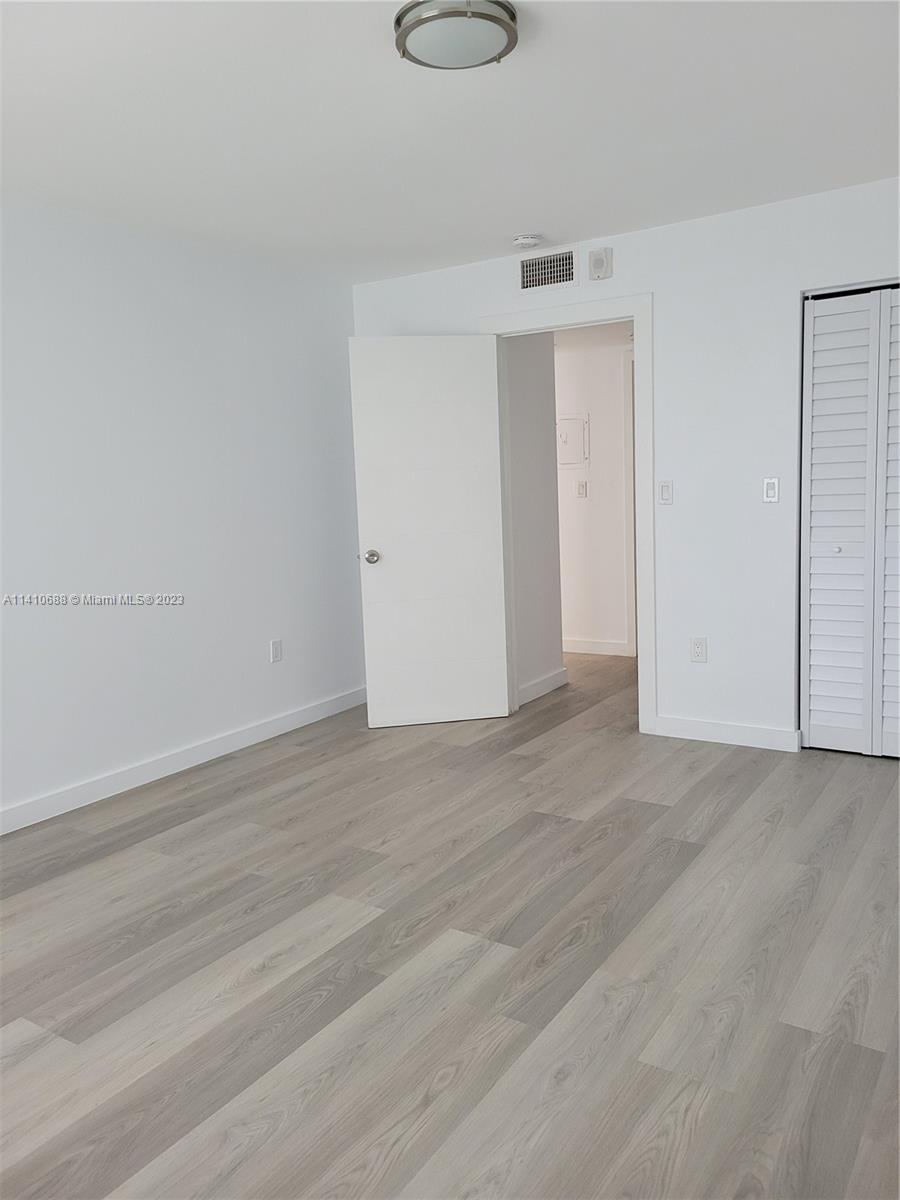 365 NE 125th St Unit: 307