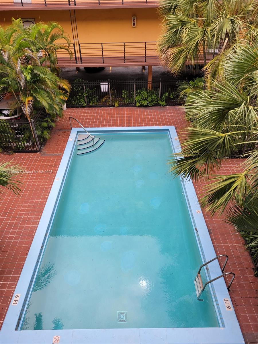 365 NE 125th St Unit: 307