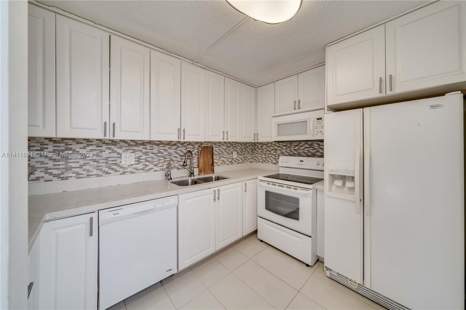 9430 Tangerine Pl # 301