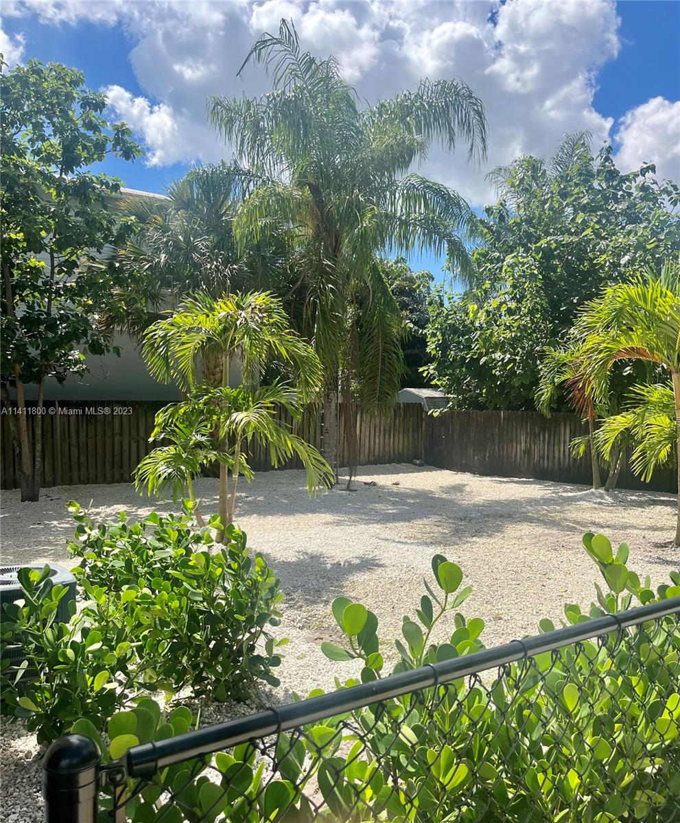 842 Himmarshee St Unit: 1
