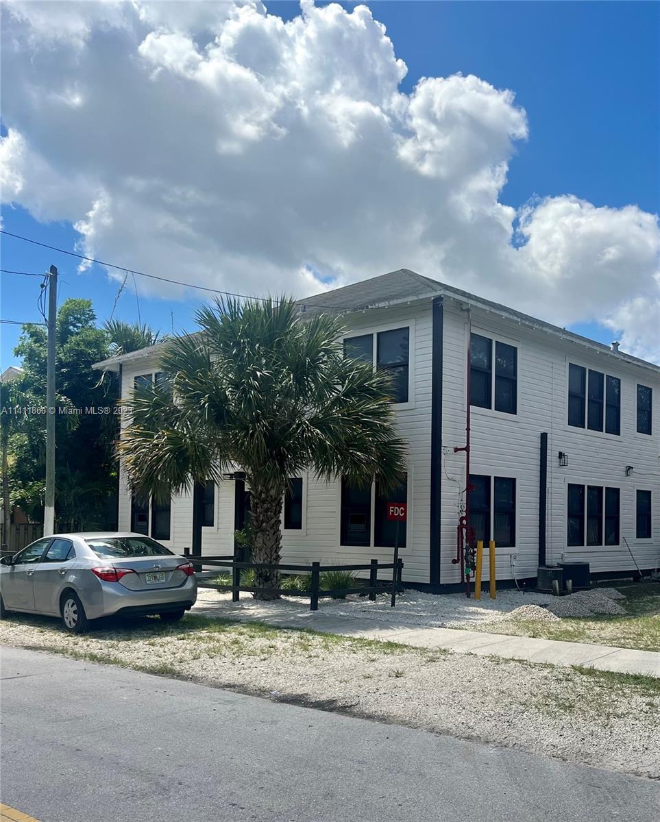 842 Himmarshee St Unit: 1