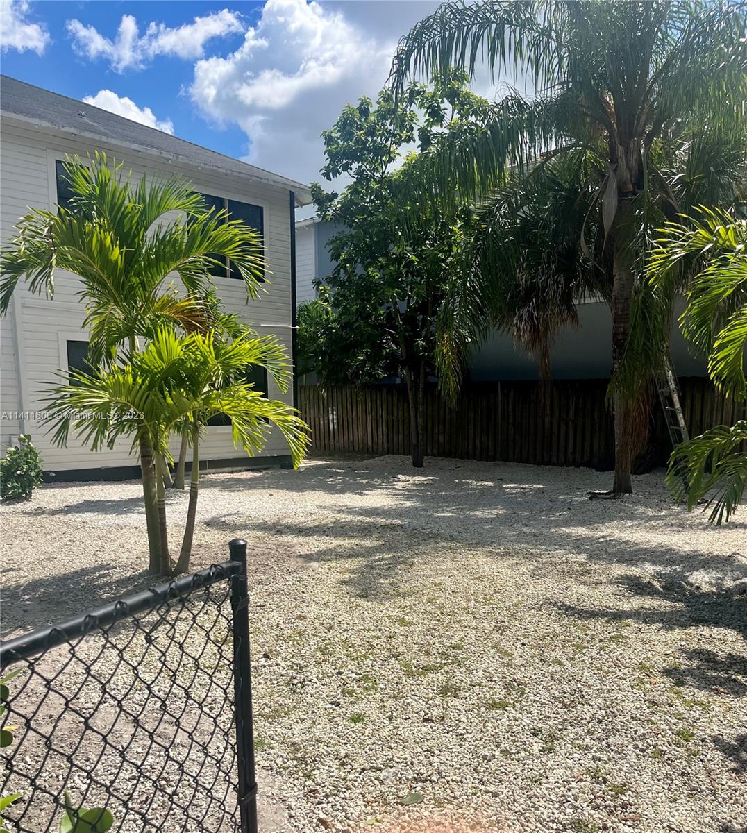 842 Himmarshee St Unit: 1