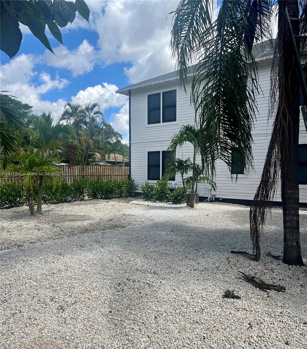 842 Himmarshee St Unit: 1