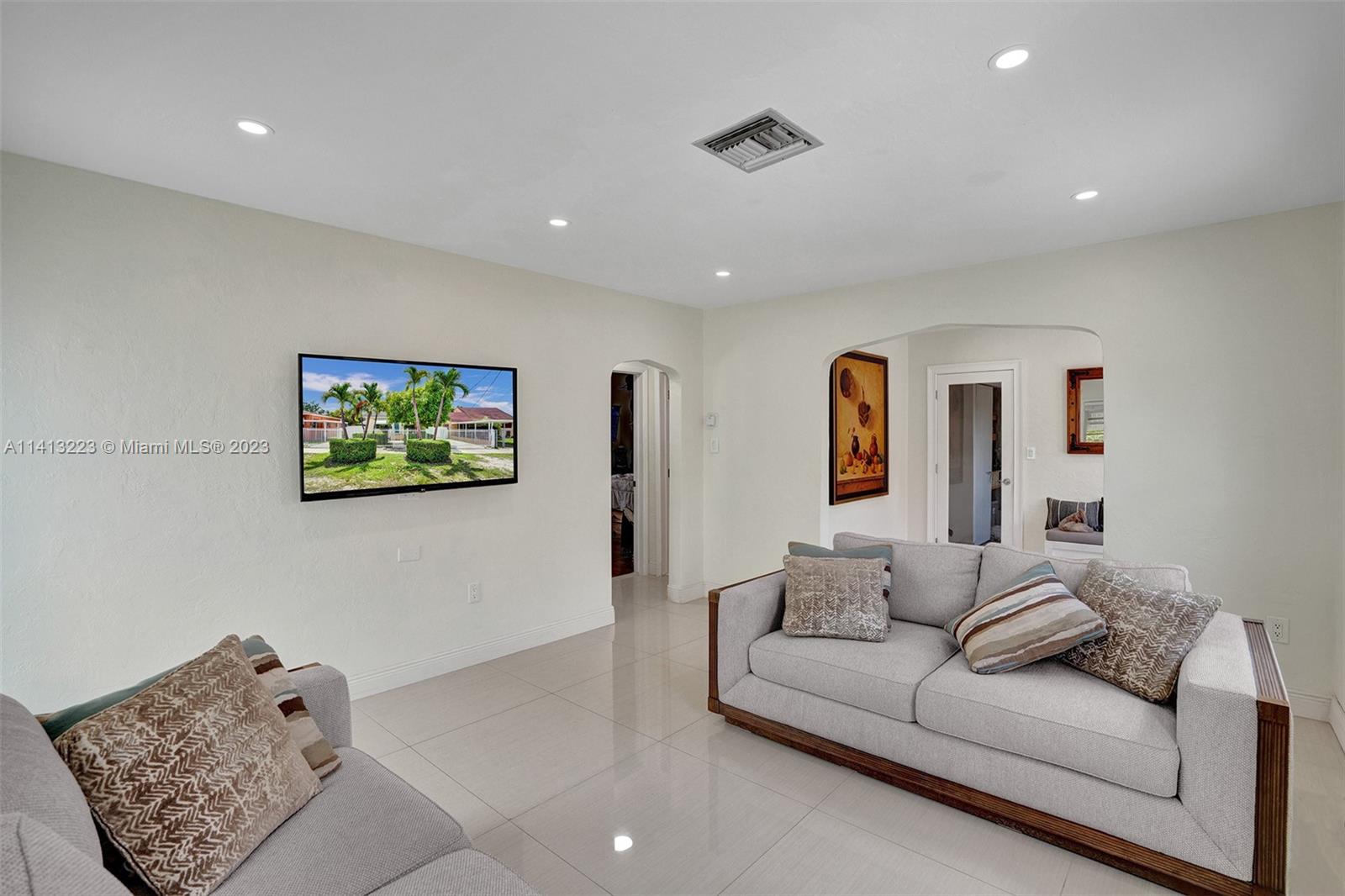 121 NW 34th Ave