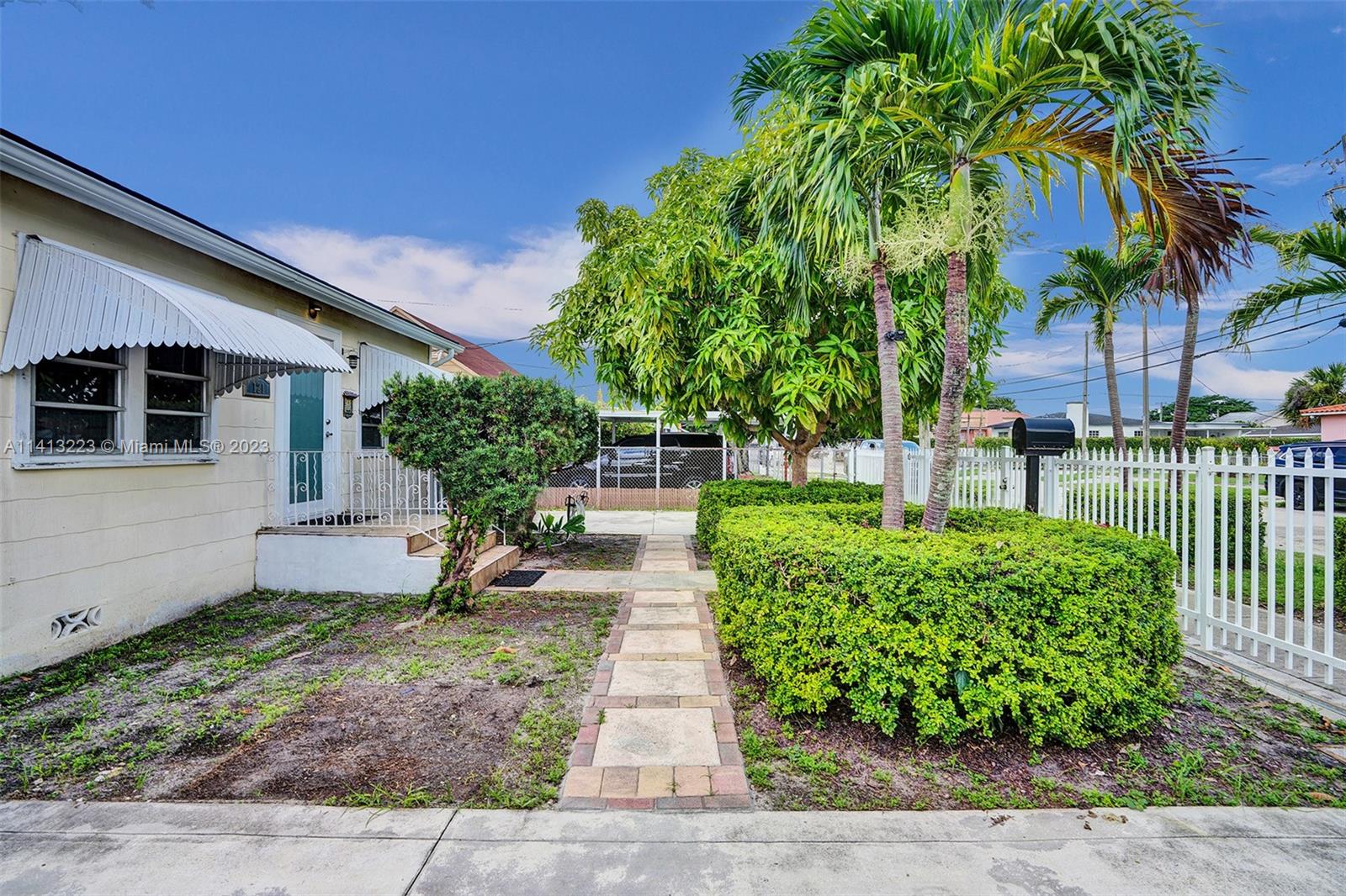 121 NW 34th Ave