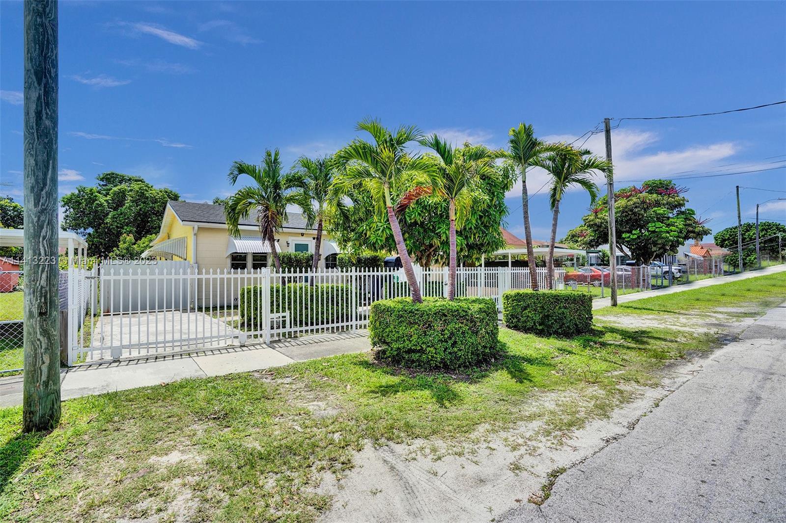 121 NW 34th Ave