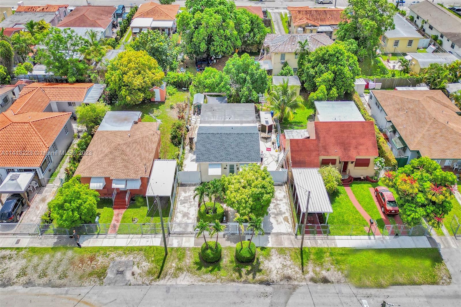 121 NW 34th Ave
