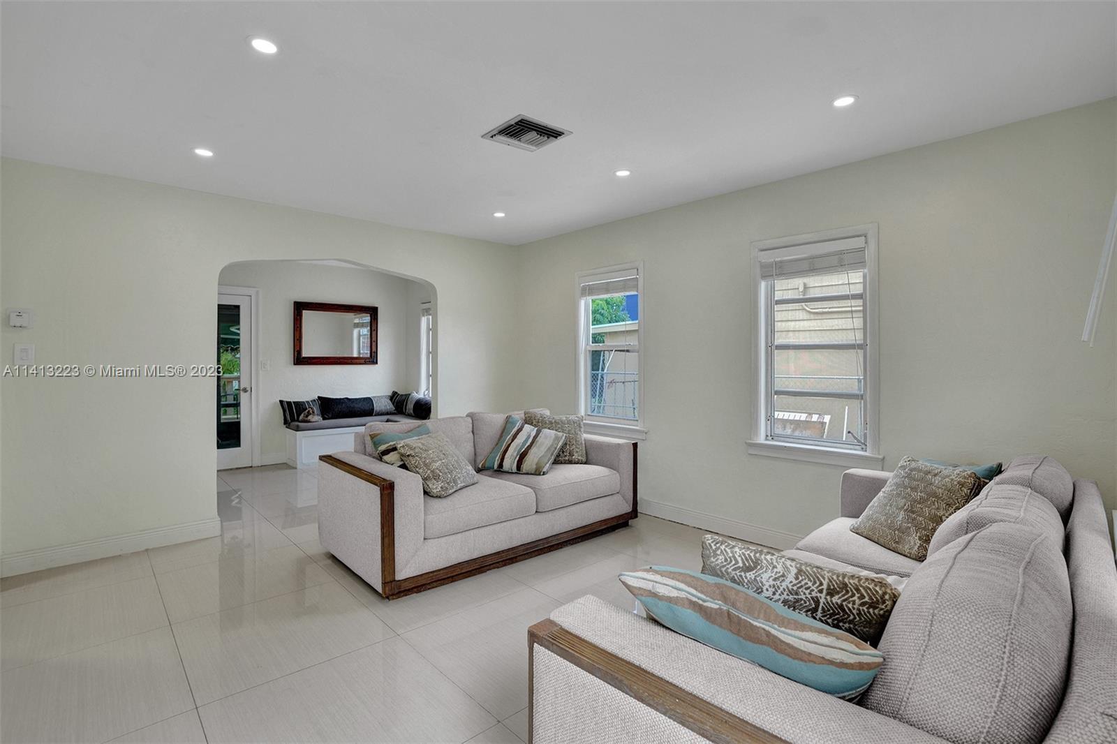 121 NW 34th Ave